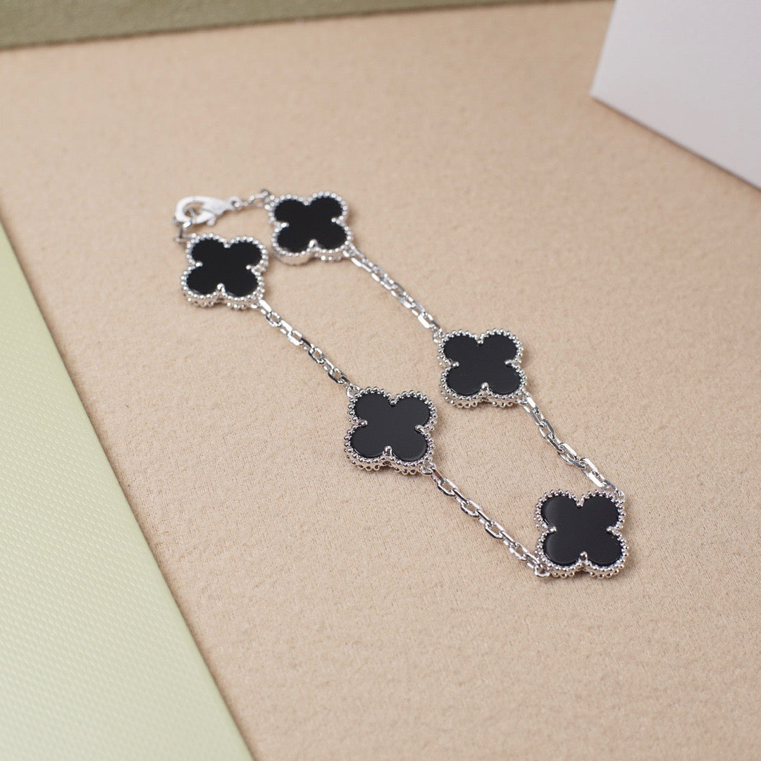 [Glitter Jewelry]CLOVER 5 MOTIF ONYXS  BRACELET SILVER