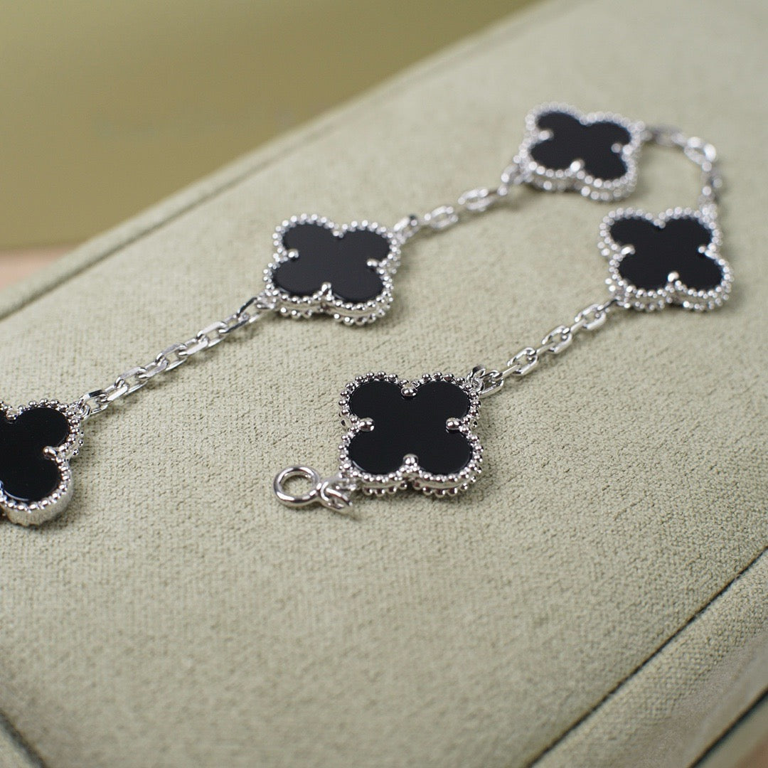 [Glitter Jewelry]CLOVER 5 MOTIF ONYXS  BRACELET SILVER