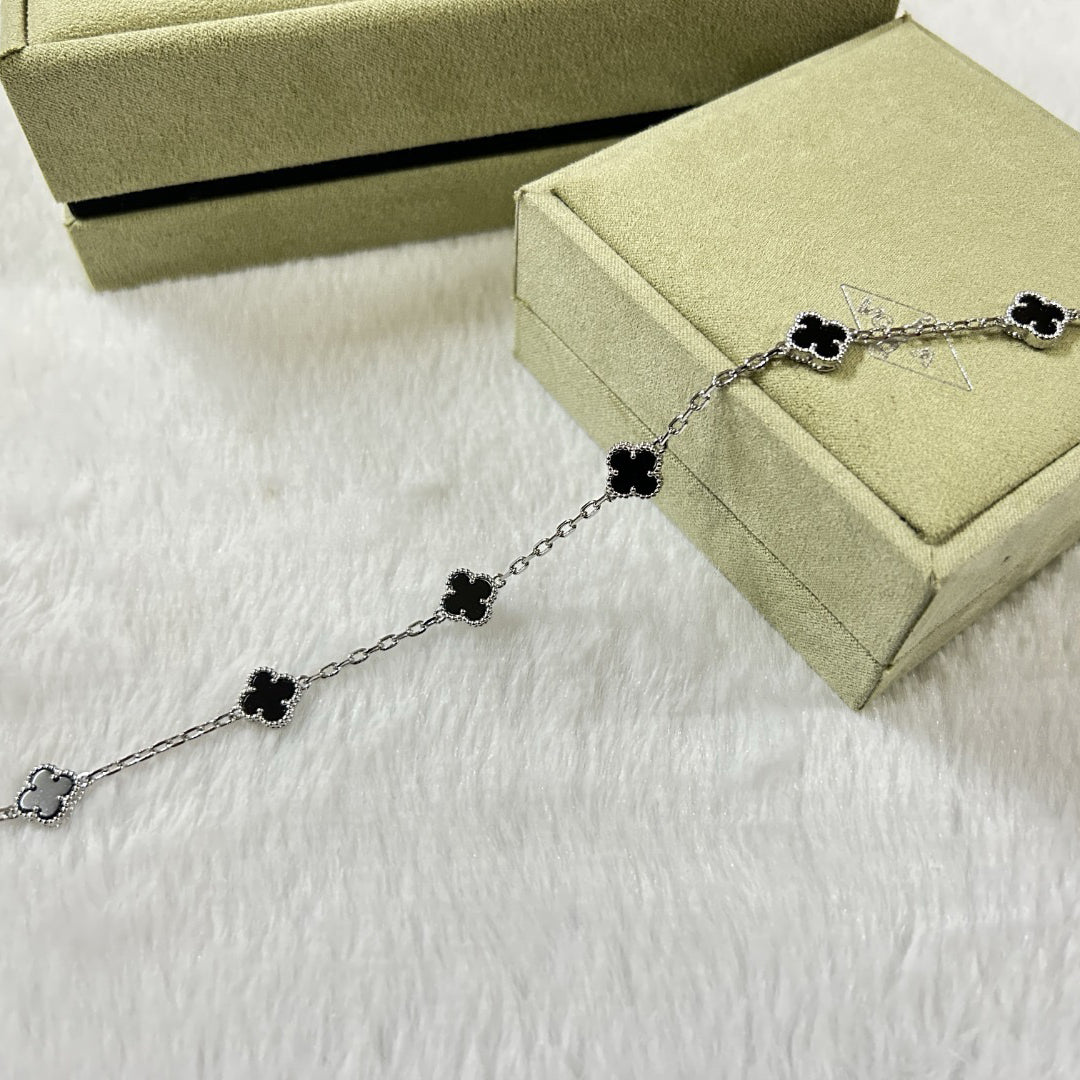 [Glitter Jewelry]CLOVER 6 MOTIF  ONYXS BRACELET