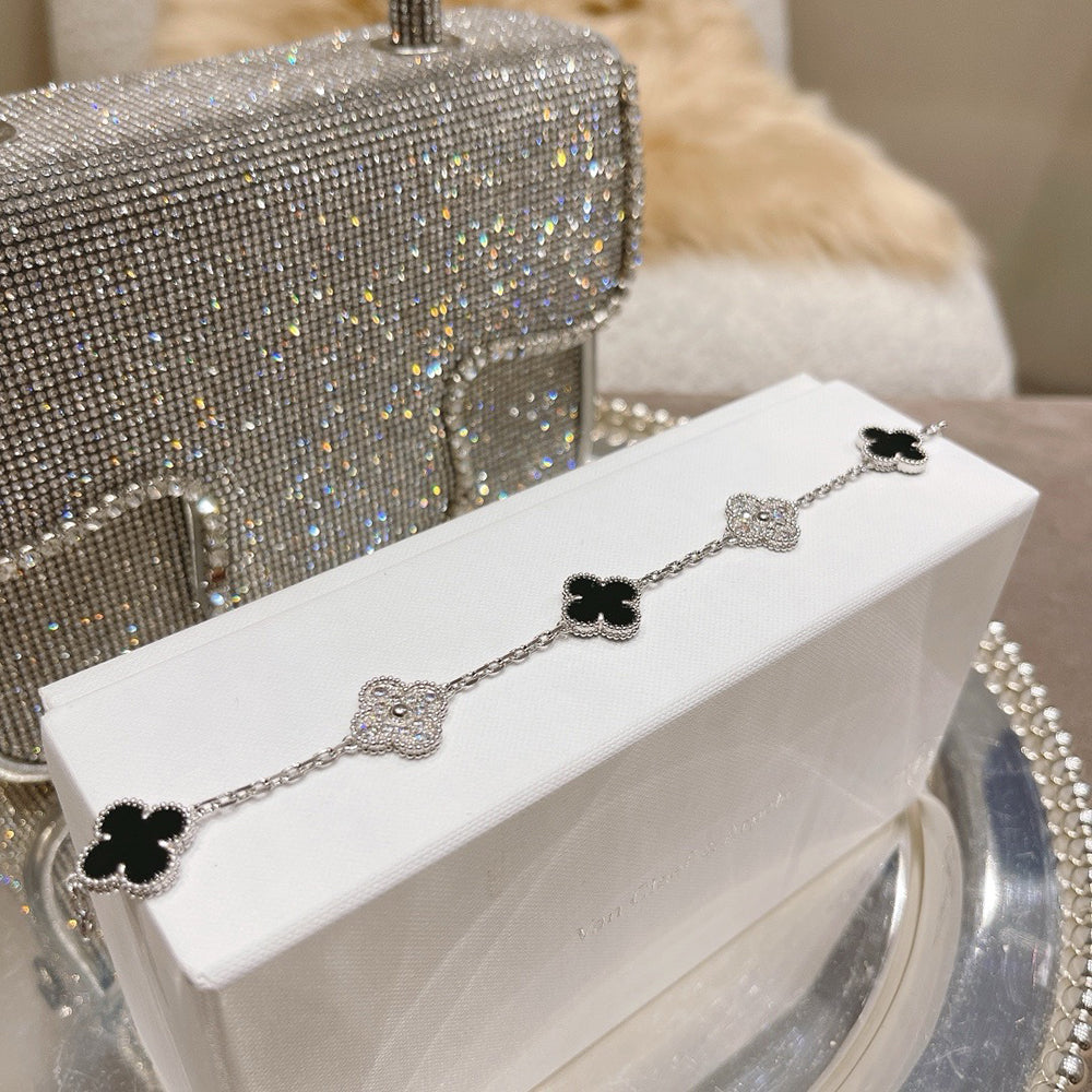 [Glitter Jewelry]CLOVER 5 MOTIF ONYXS DIAMOND BRACELET SILVER