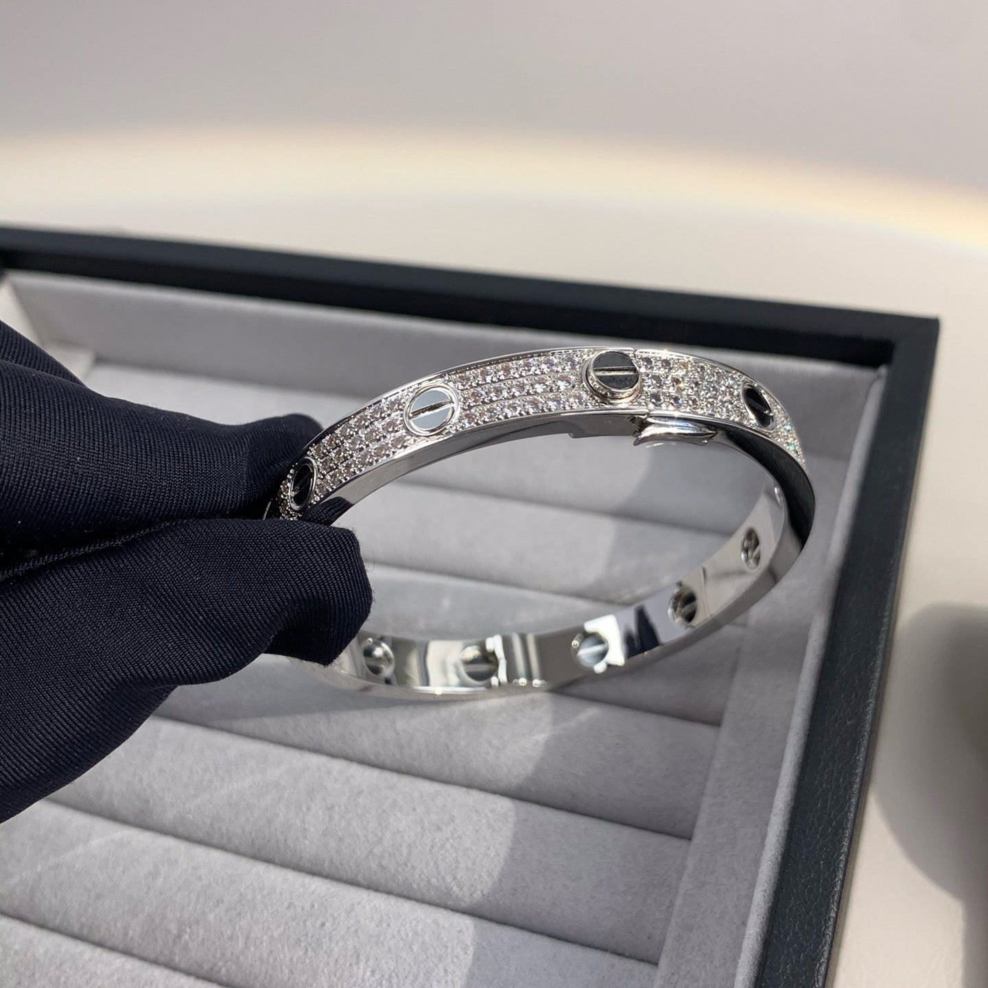 [Glitter Jewelry]LOVE BRACELET 6.1MM DIAMOND-PAVED CERAMIC