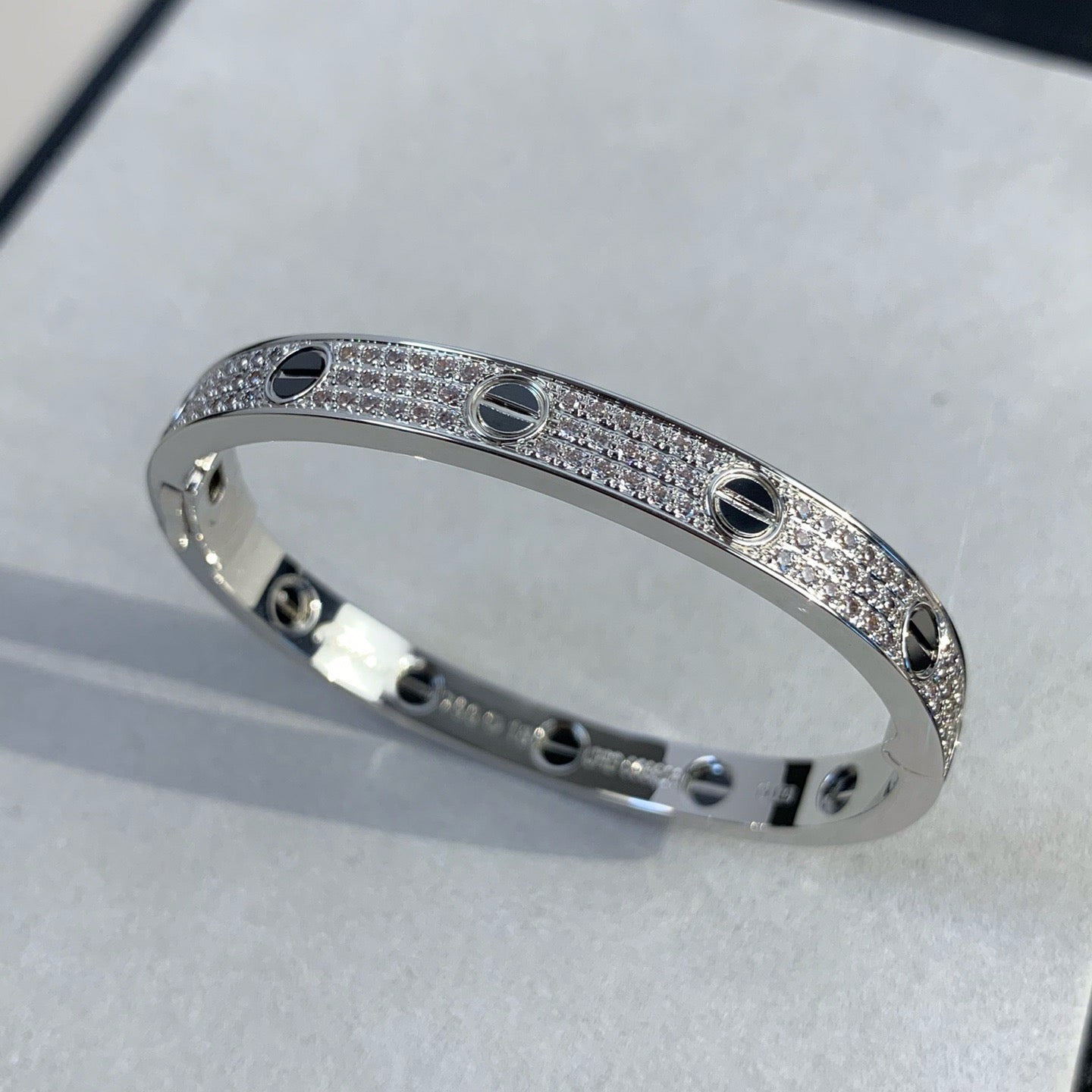 [Glitter Jewelry]LOVE BRACELET 6.1MM DIAMOND-PAVED CERAMIC