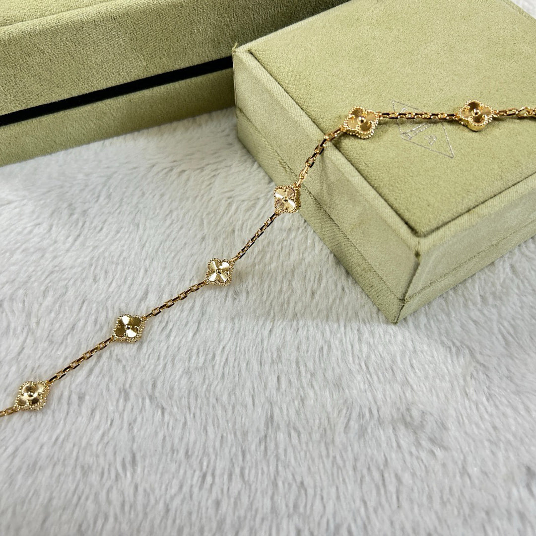 [Glitter Jewelry]CLOVER 6 MOTIF DIAMOND BRACELET
