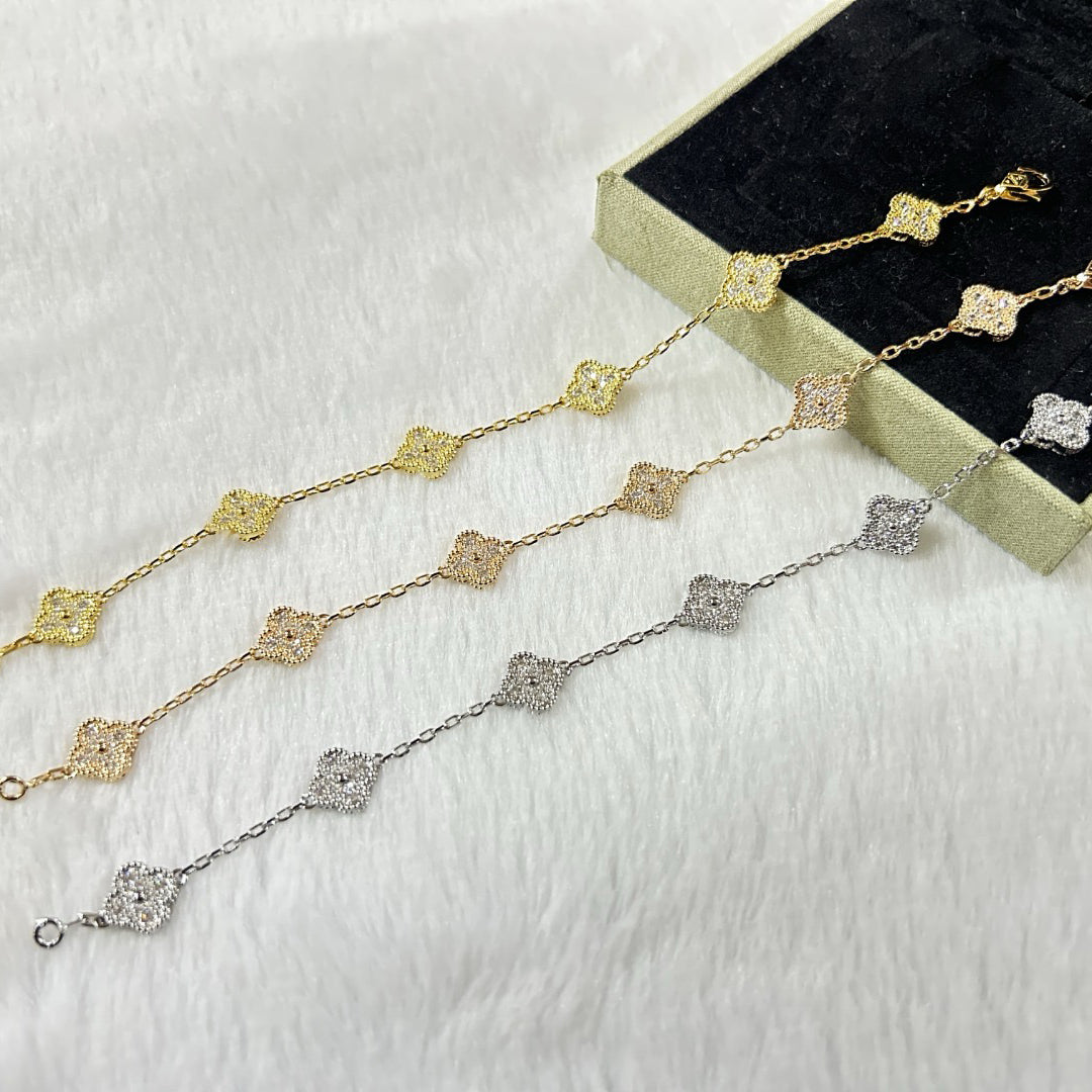 [Glitter Jewelry]CLOVER 6 MOTIF DIAMOND BRACELET