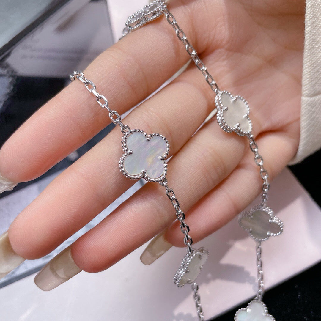 [Glitter Jewelry]CLOVER 10 MOTIFS WHITE MOTHER OF PEARL NECKLACE