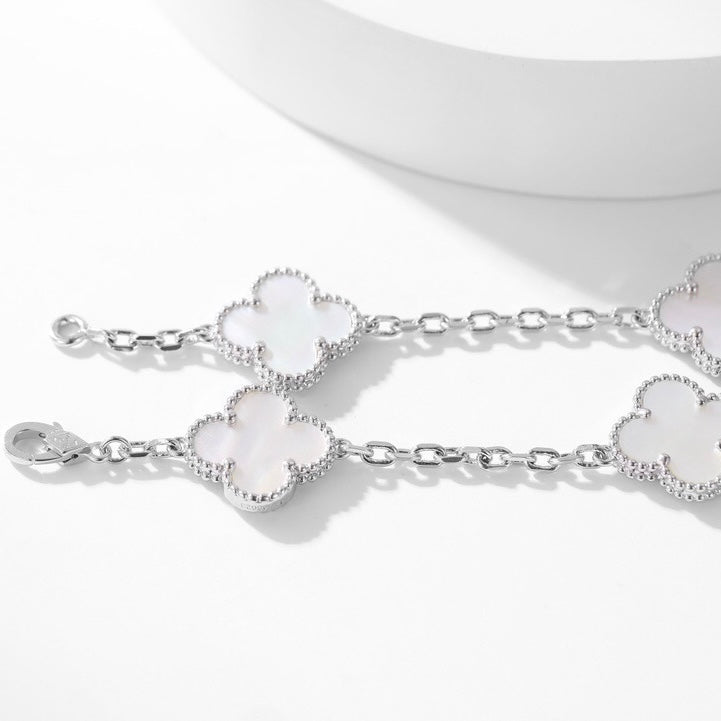 [Glitter Jewelry]CLOVER 10 MOTIFS WHITE MOTHER OF PEARL NECKLACE