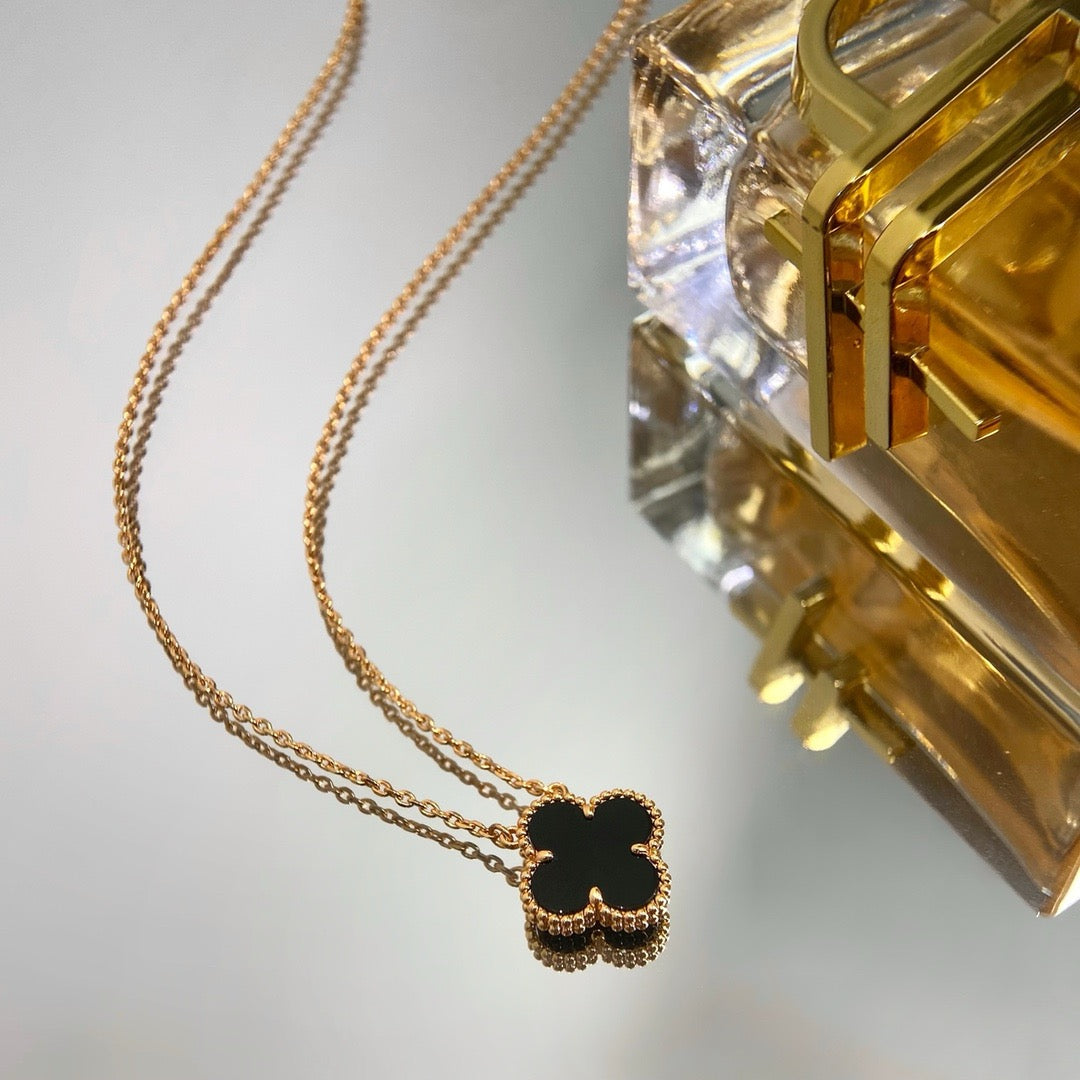 [Glitter Jewelry]CLOVER 15MM BLACK ONYX SINGLE FLOWER NECKLACE