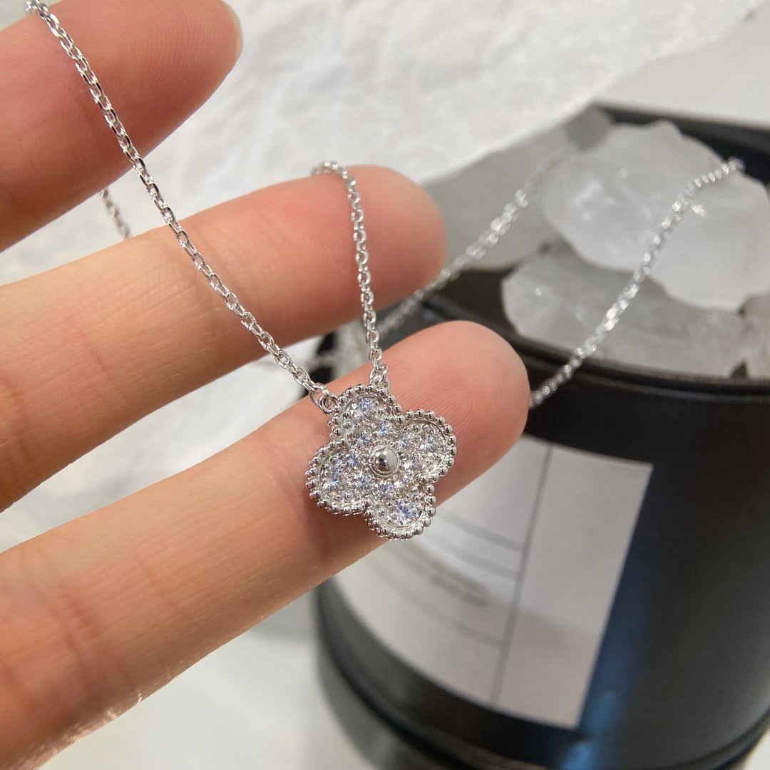 [Glitter Jewelry]CLOVER 15MM DIAMOND SINGLE FLOWER NECKLACE