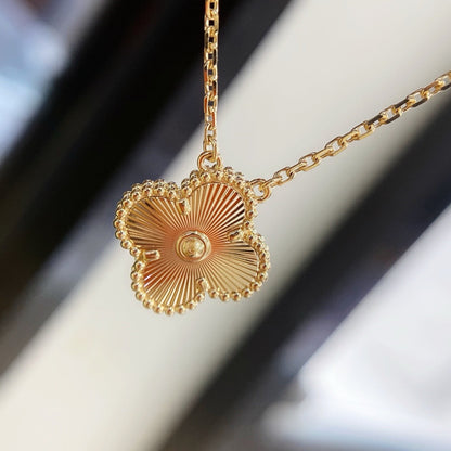 [Glitter Jewelry]CLOVER 15MM LASER NECKLACE