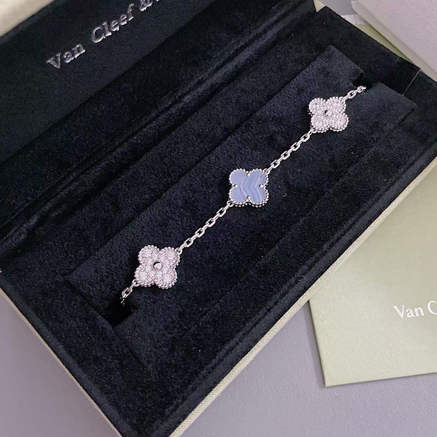 [Glitter Jewelry]CLOVER  5 MOTIF DIAMOND PURPLE CHALCEDONY BRACELET SILVER