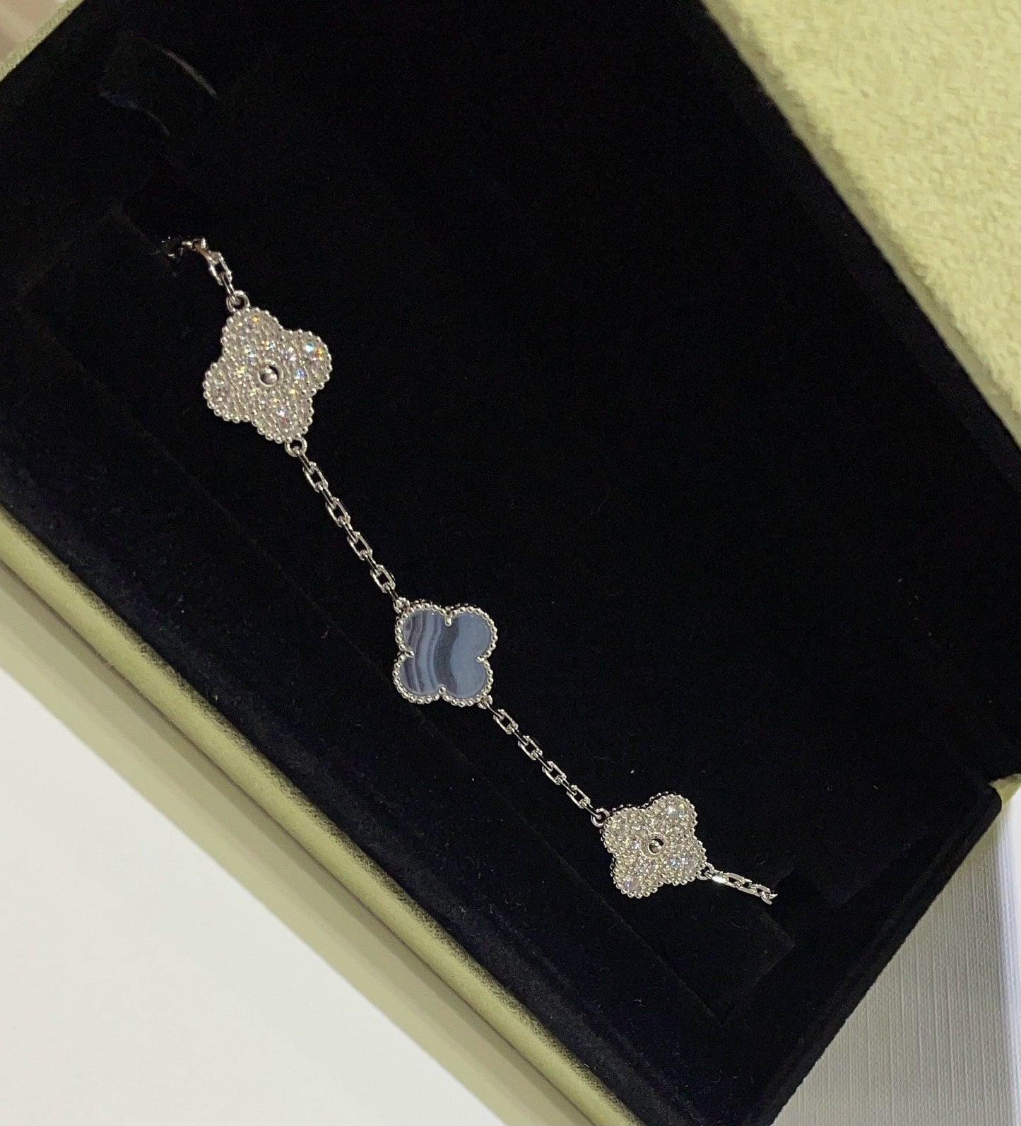 [Glitter Jewelry]CLOVER  5 MOTIF DIAMOND PURPLE CHALCEDONY BRACELET SILVER