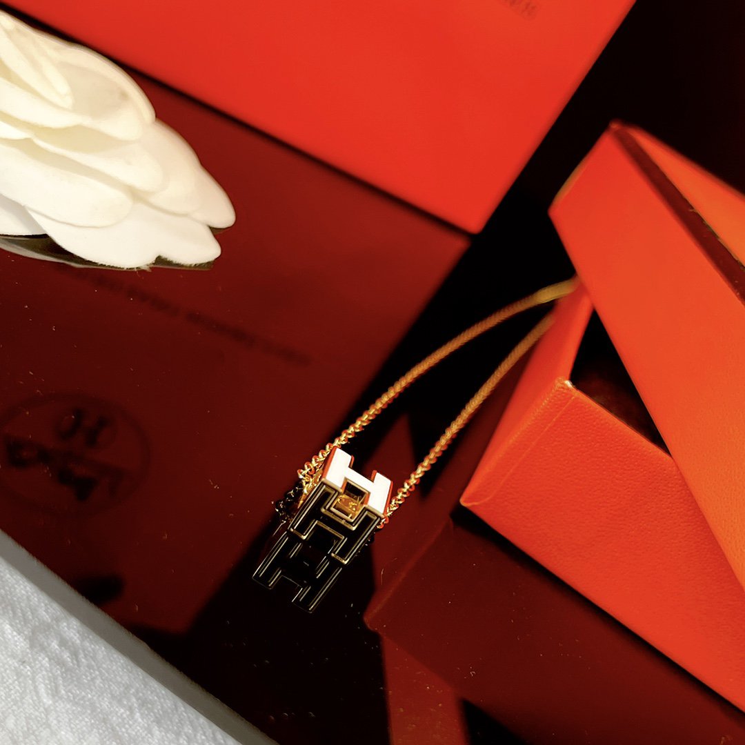 [Glitter Jewelry]H WHITE SQUARE GOLD NECKLACE