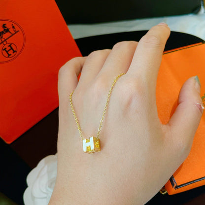 [Glitter Jewelry]H WHITE SQUARE GOLD NECKLACE