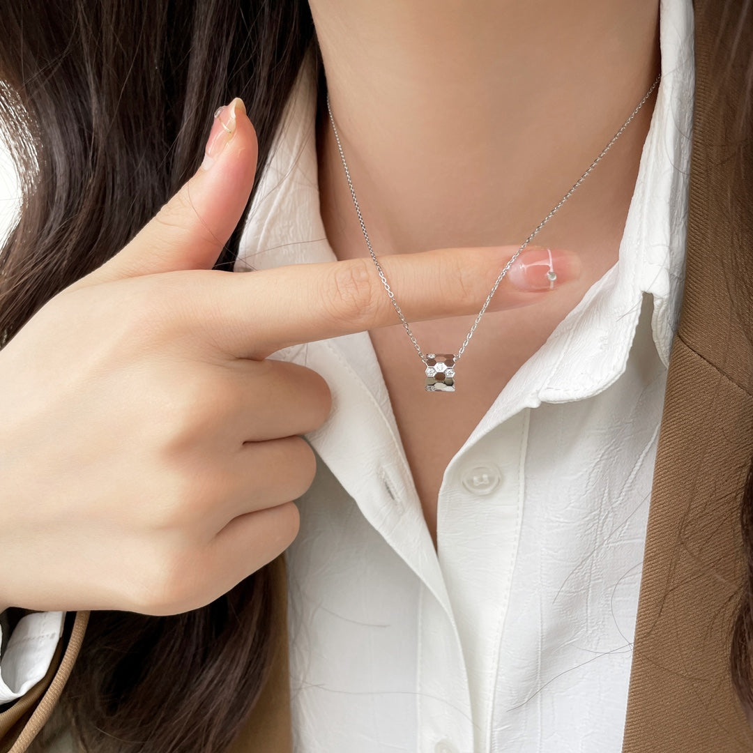 [Glitter Jewelry]BEE MINI PEDANT DIAMOND NECKLACE