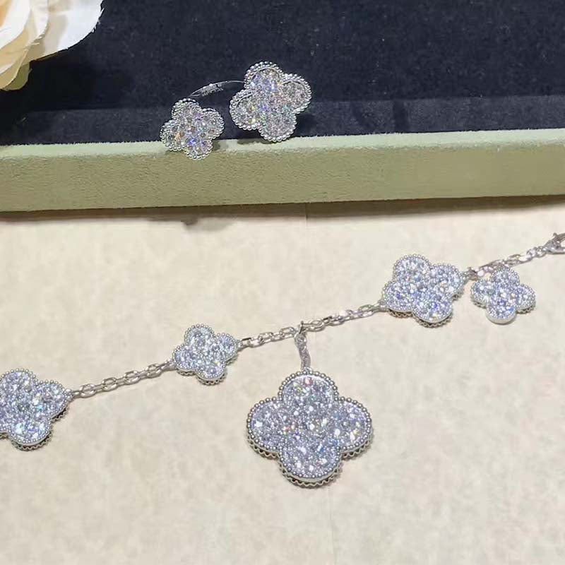[Glitter Jewelry]CLOVER 6 MOTIFS SILVER DIAMOND BRACELET