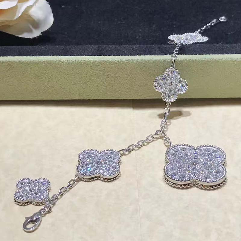 [Glitter Jewelry]CLOVER 6 MOTIFS SILVER DIAMOND BRACELET