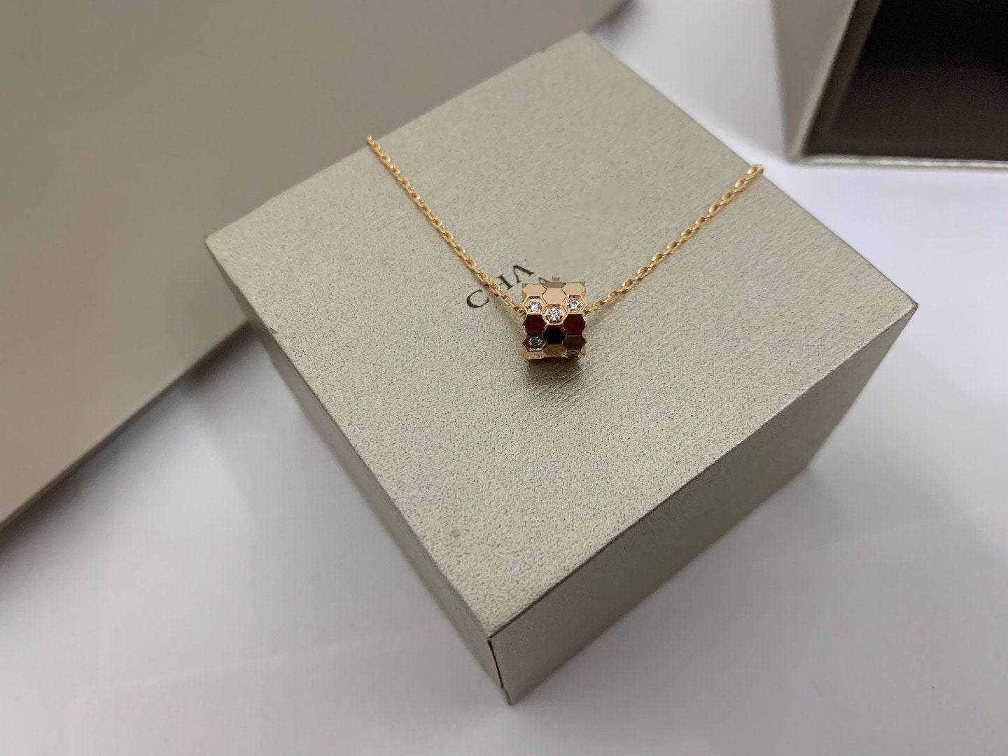 [Glitter Jewelry]BEE LOVE DIAMOND NECKLACE