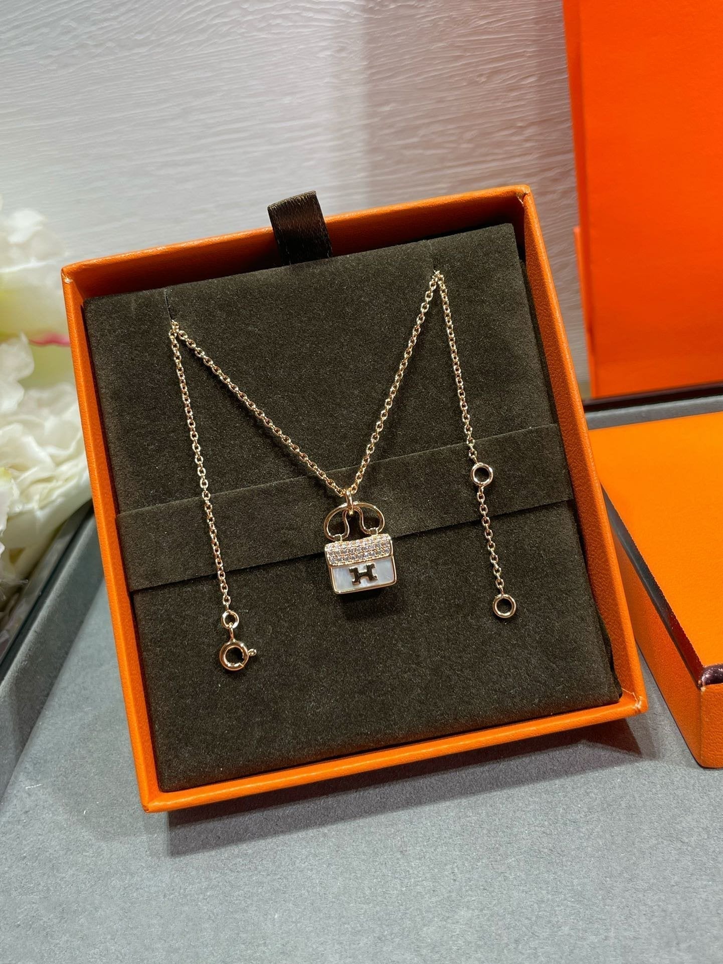 [Glitter Jewelry]H CIRCE MOISSANITE PENDANT NECKLACE GOLD