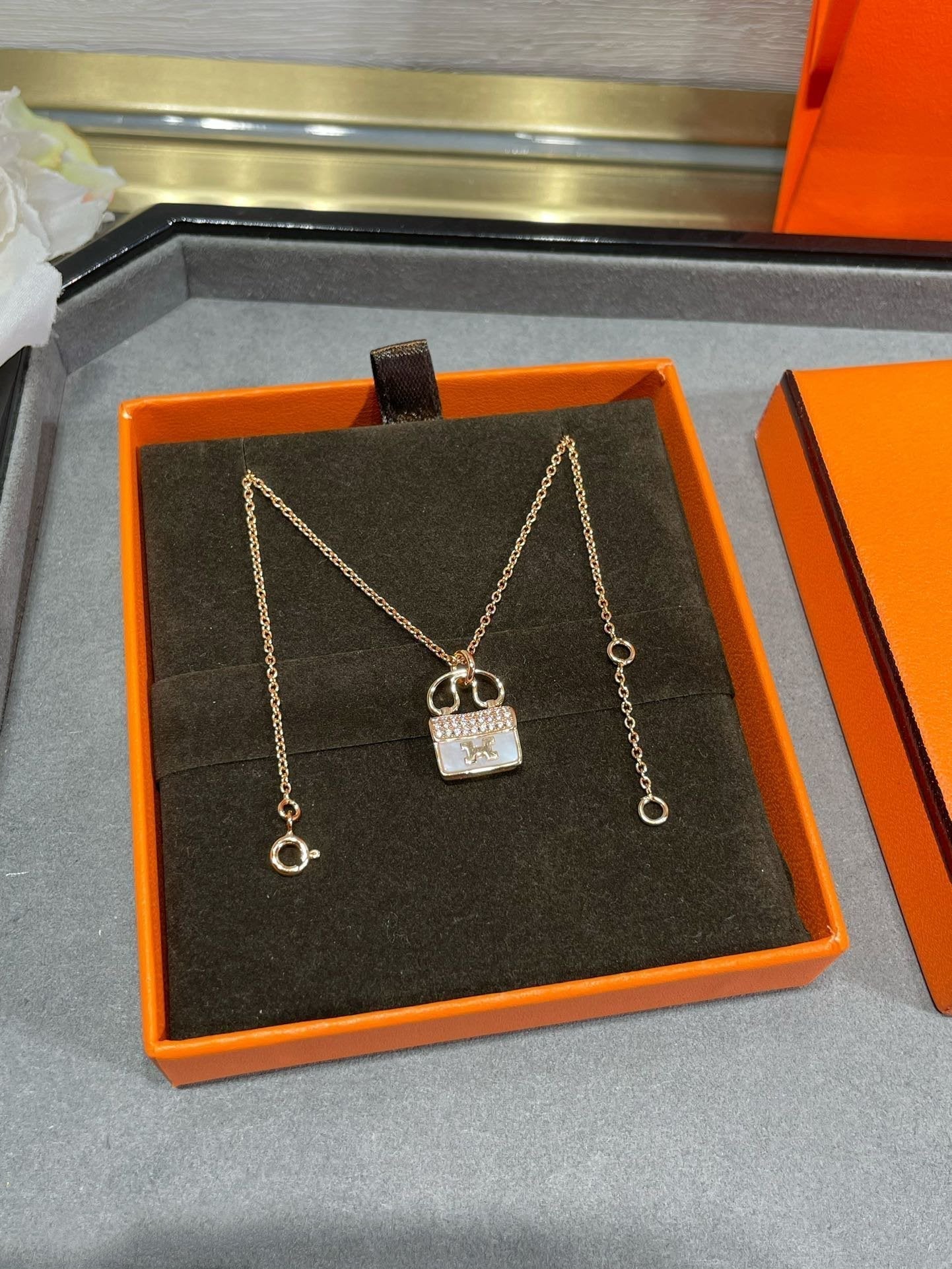 [Glitter Jewelry]H CIRCE MOISSANITE PENDANT NECKLACE GOLD