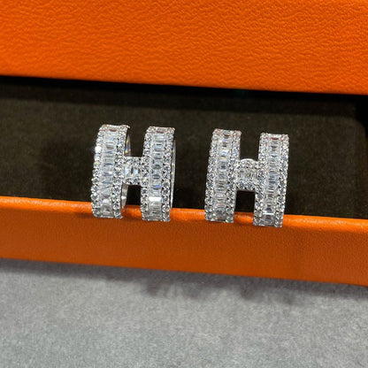 [グリッタージュエリー]シルバーダイヤモンド付きHスタッドピアス