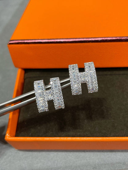 [グリッタージュエリー]シルバーダイヤモンド付きHスタッドピアス