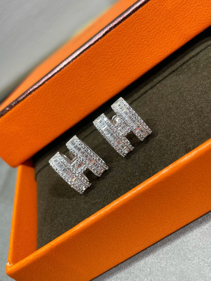 [グリッタージュエリー]シルバーダイヤモンド付きHスタッドピアス