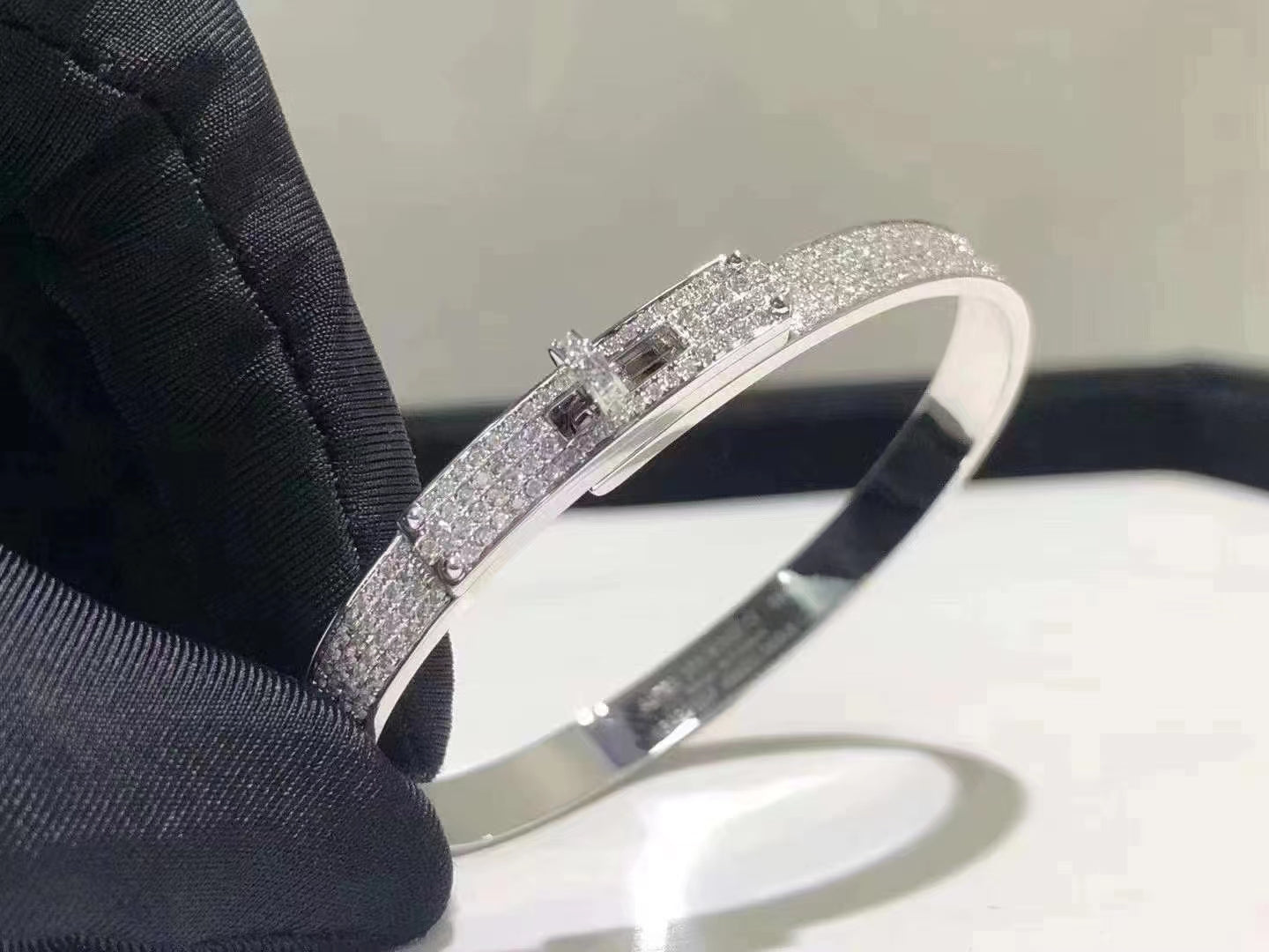 [Glitter Jewelry]HM KELLY BRACELET IN SILVER AND FULL PAVE DIAMOND