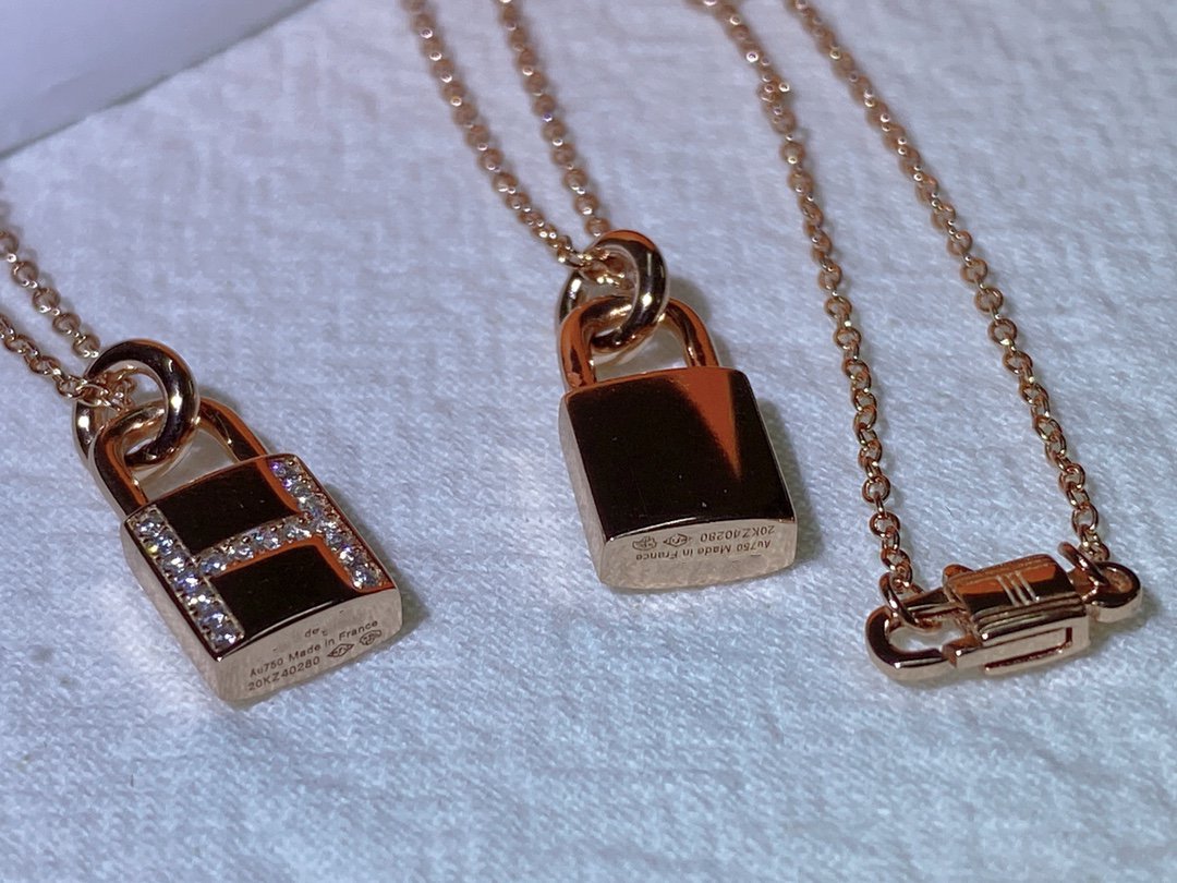 [Glitter Jewelry]HM ADVANCED NICHE LOCK HEAD NECKLACE DIAMONDS