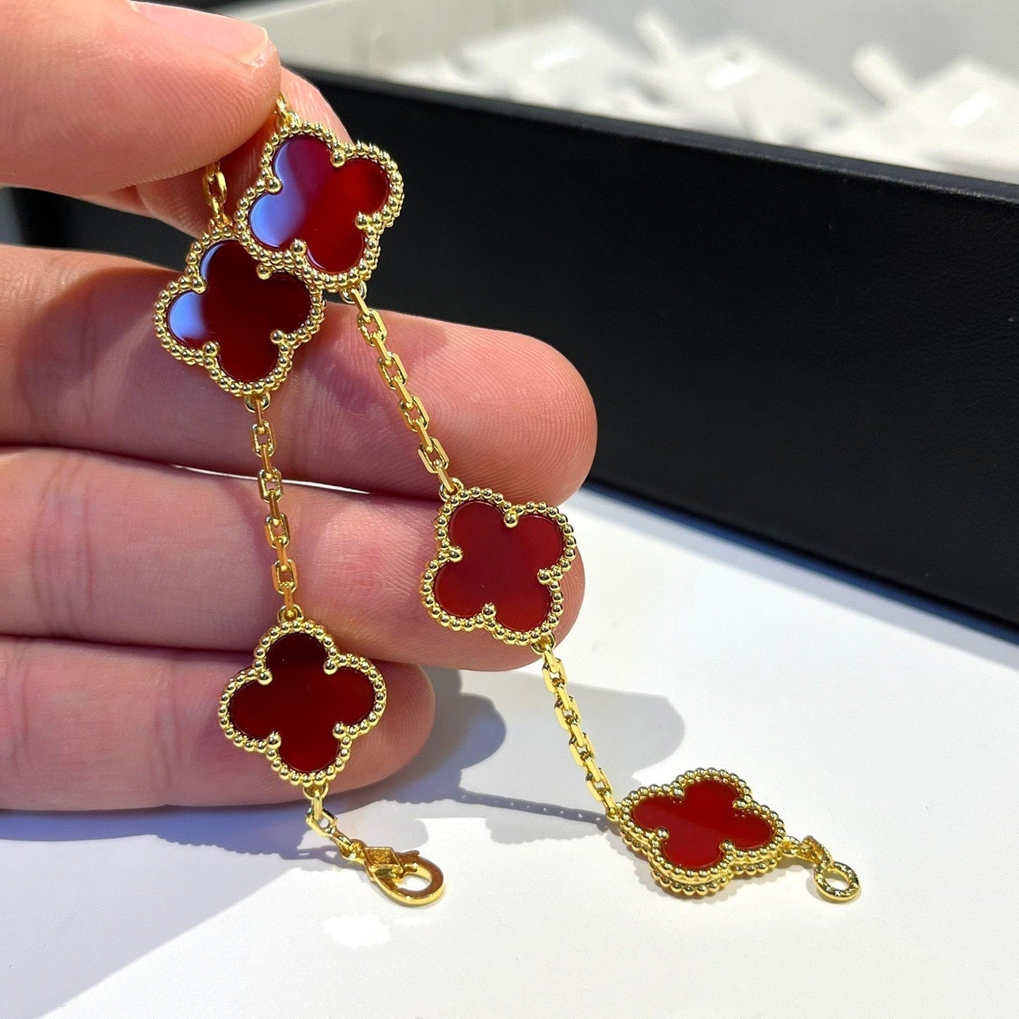 [Glitter Jewelry]CLOVER 5 MOTIFS RED AGATE  BRACELET