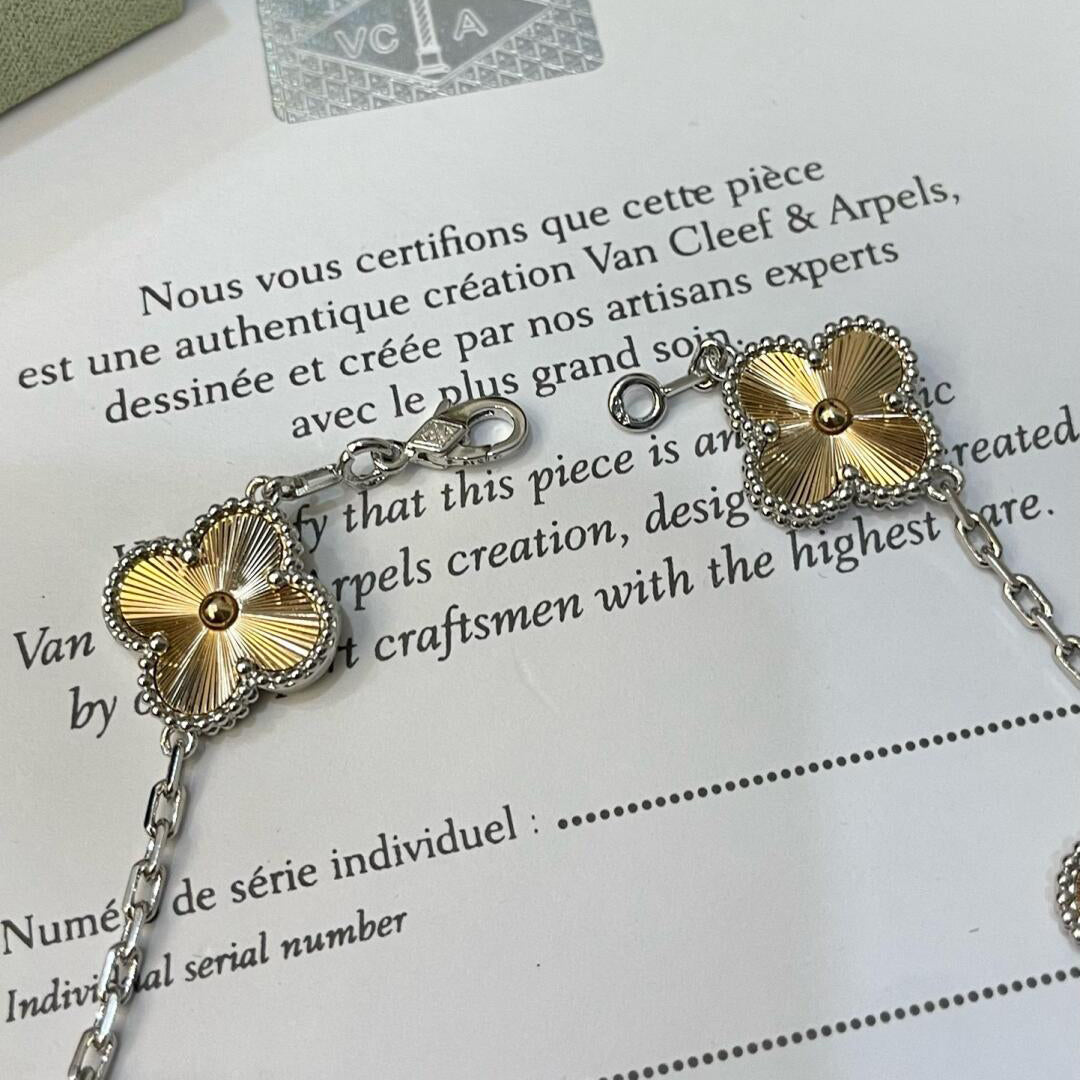 [Glitter Jewelry]CLOVER  5 MOTIFS  CHRISTMAS LIMITED EDITION BRACELET