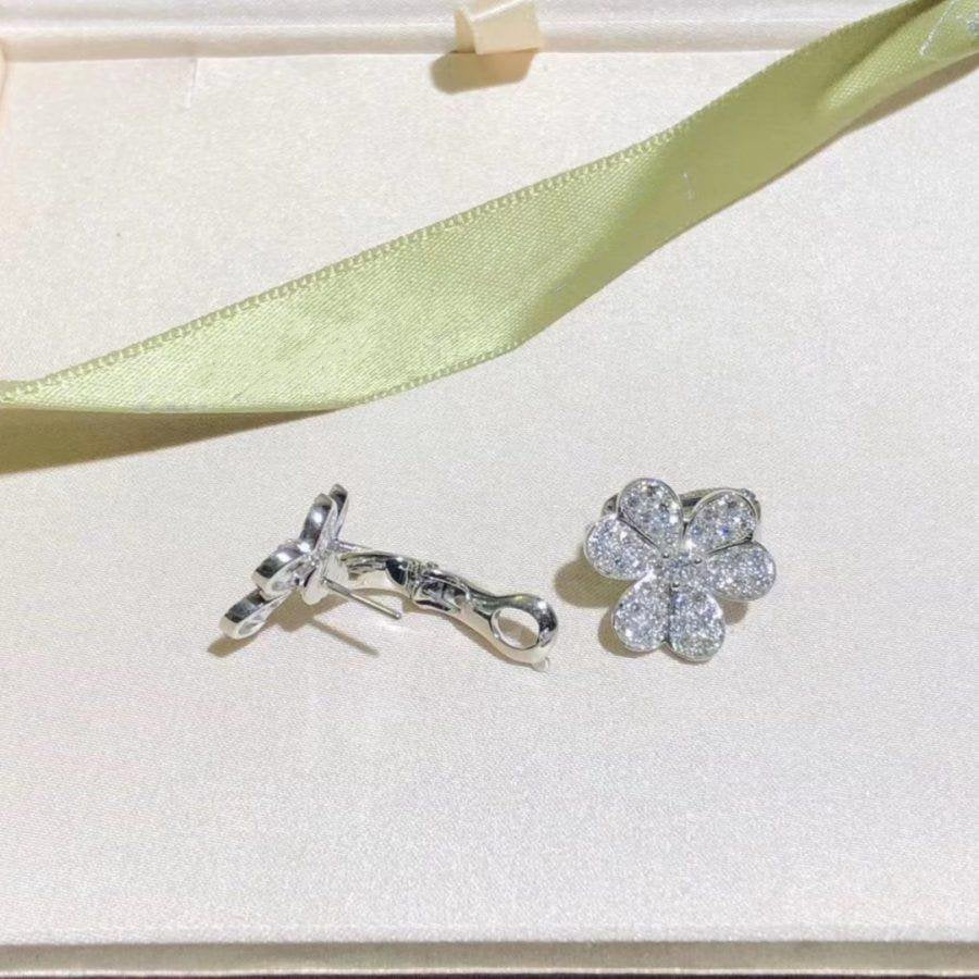 [Glitter Jewelry]FRIVOLE SILVER FLOWER DIAMOND EARRINGS