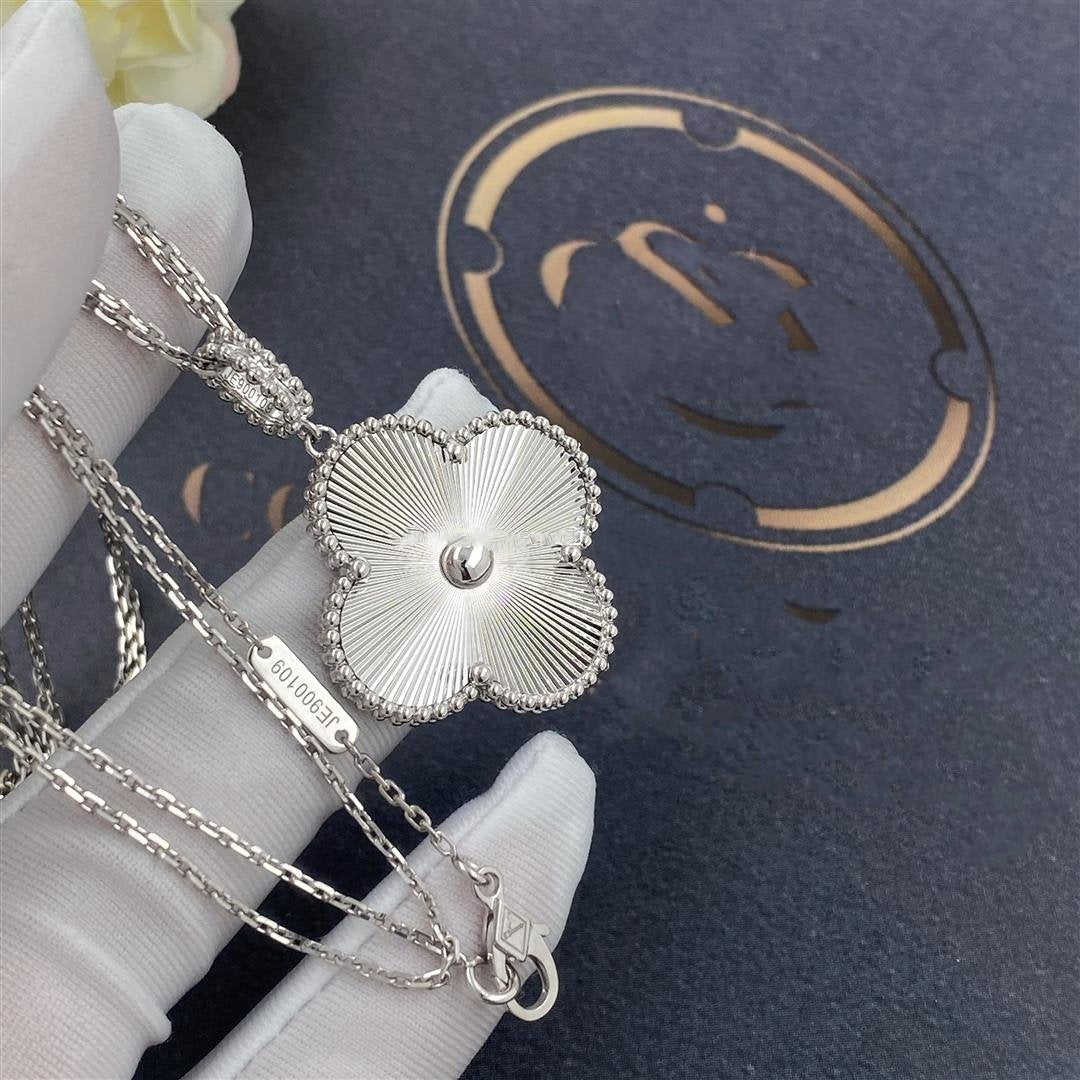 [Glitter Jewelry]CLOVER 25MM SILVER BIG CLOVER NECKLACE
