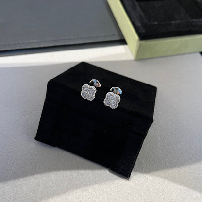 [Glitter Jewelry]CLOVER MINI DIAMOND STUD EARRINGS