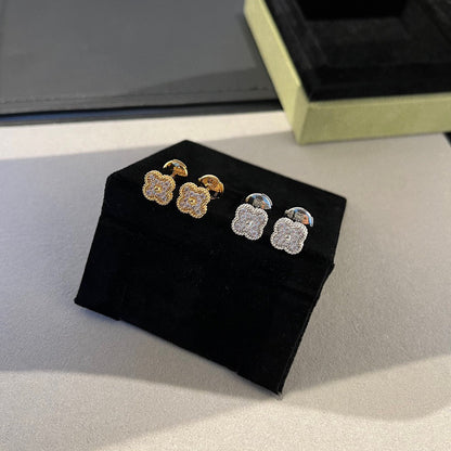 [Glitter Jewelry]CLOVER MINI DIAMOND STUD EARRINGS