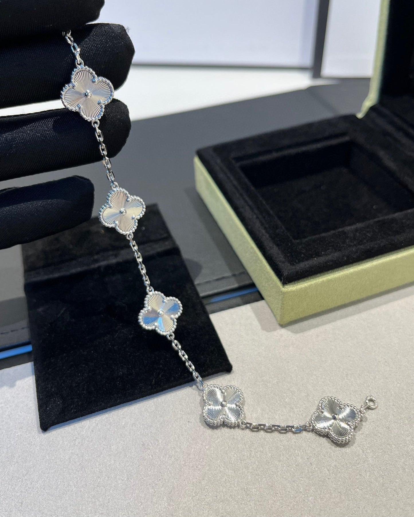 [Glitter Jewelry]CLOVER SILVER 5 MOTIFS BRACELET