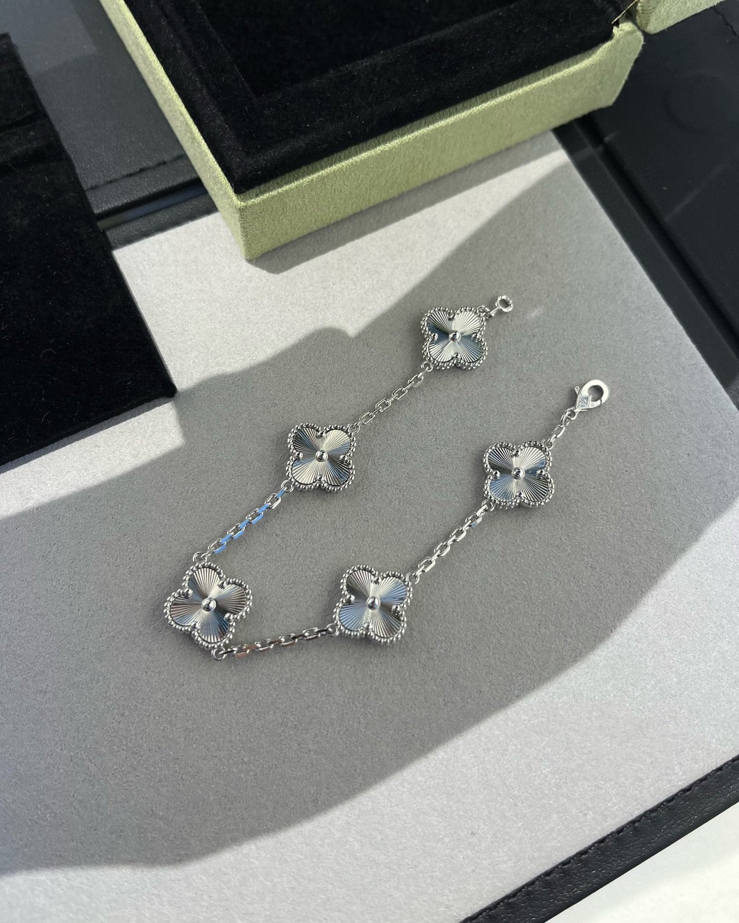 [Glitter Jewelry]CLOVER SILVER 5 MOTIFS BRACELET